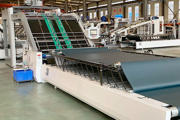 BZJ-L8 SERIES AUTOMATIC FLUTE LAMINATOR MACHINE